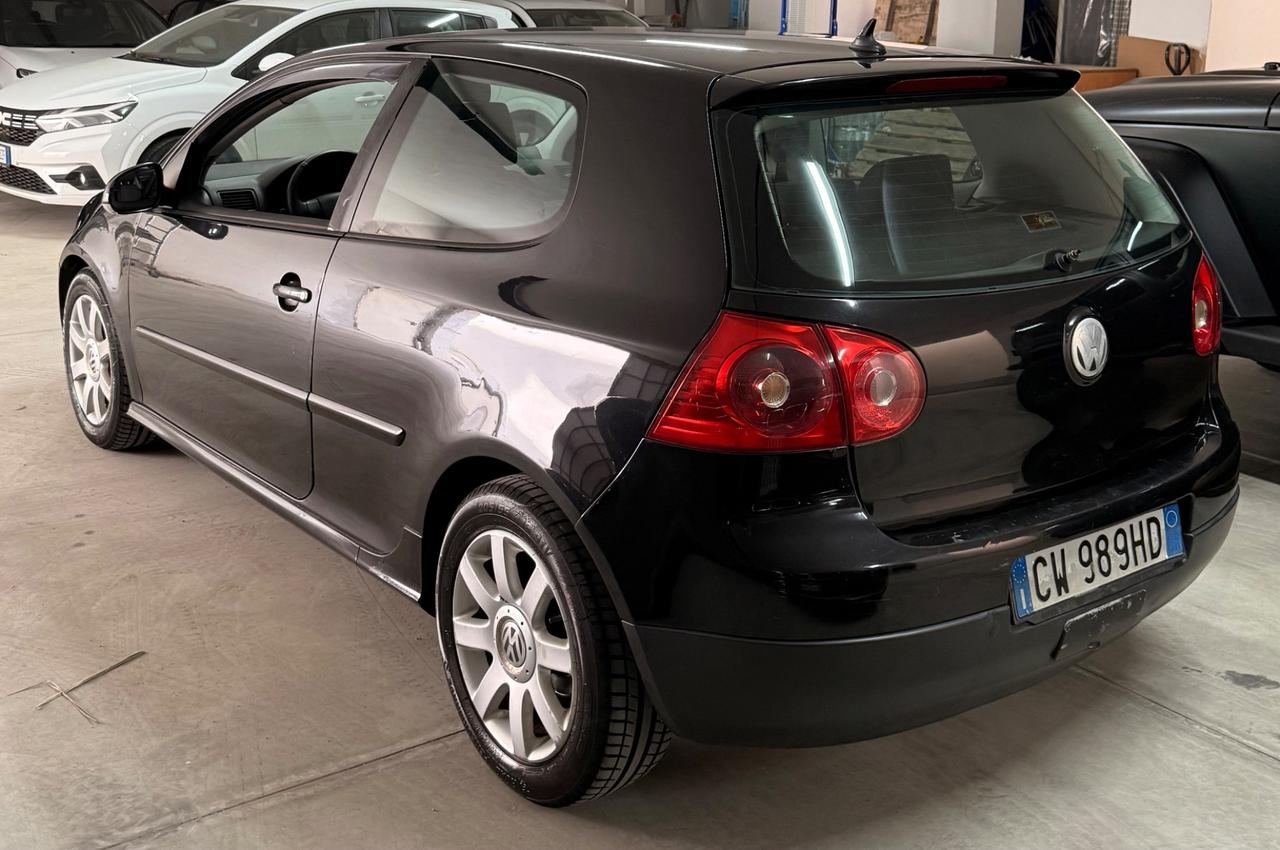 Volkswagen Golf 2.0 16V TDI 3p. Sportline
