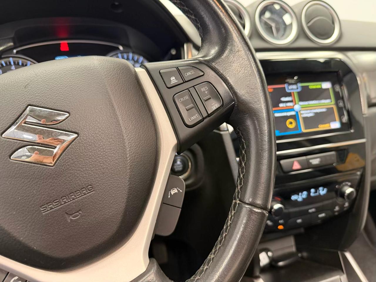 Suzuki Vitara 1.4 Hybrid Top