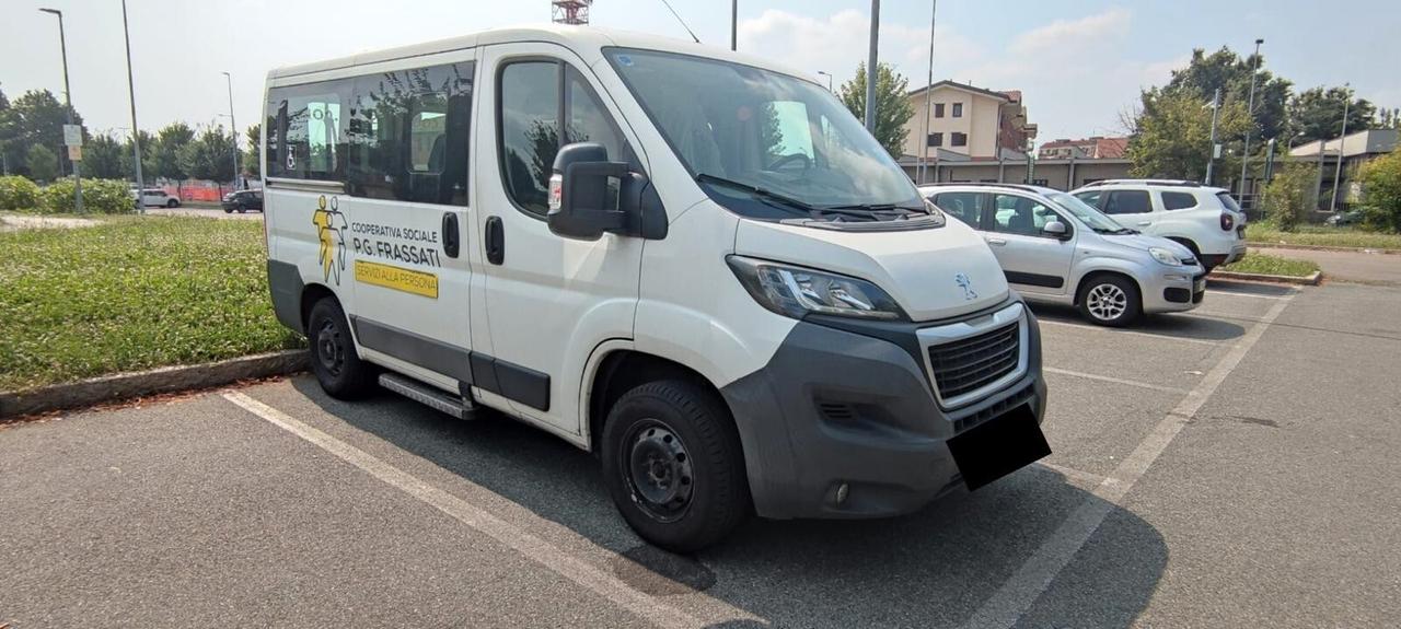 Peugeot Boxer 330 2.0 BlueHDi TRASPORTO DISABILI