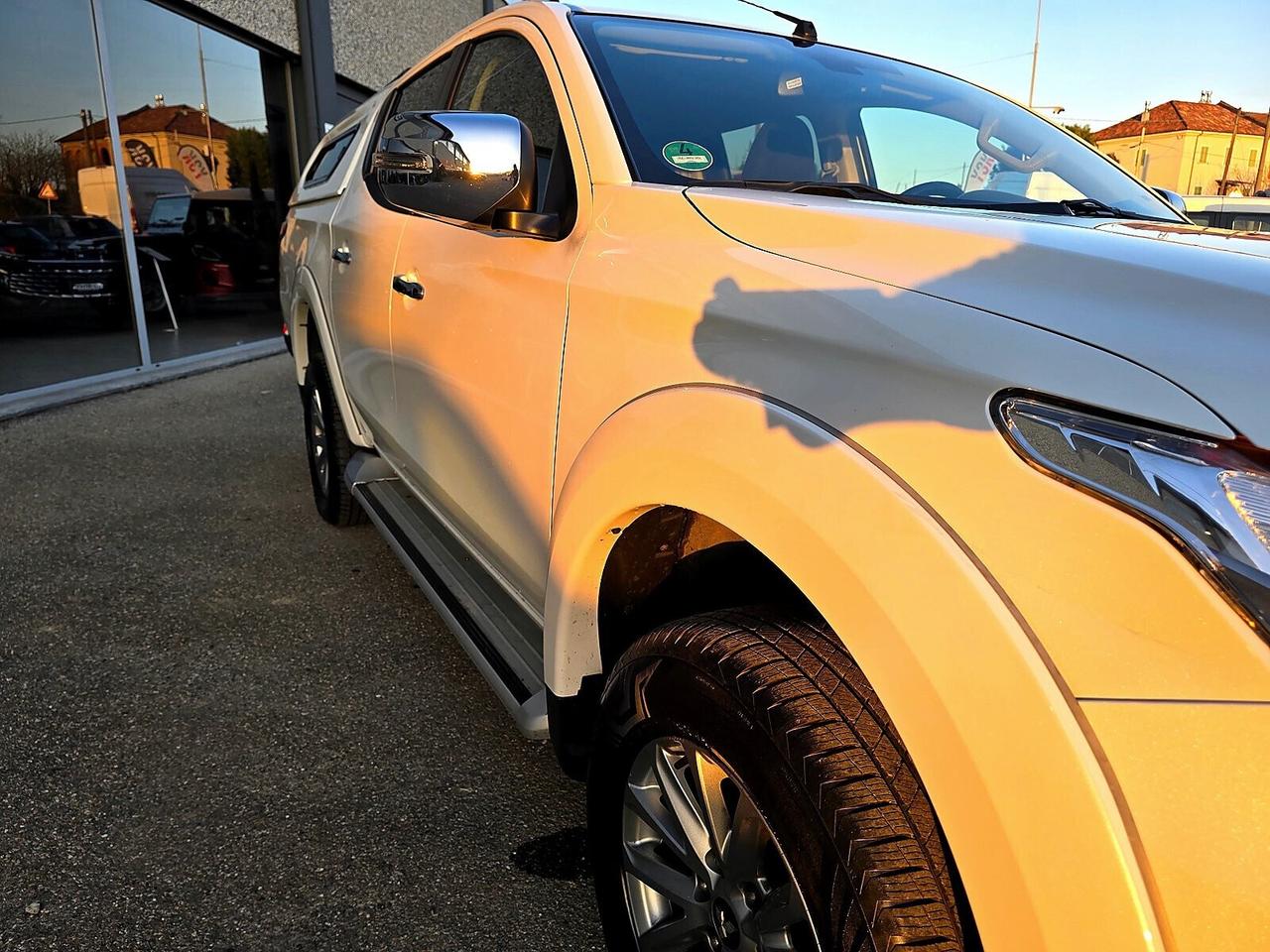 Mitsubishi L200 2.4 DI-D/181CV Intense