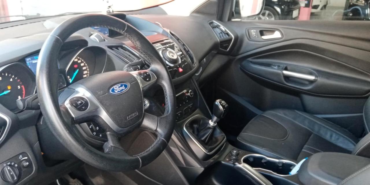 Ford Kuga 2.0 TDCI 140 CV 4WD Titanium