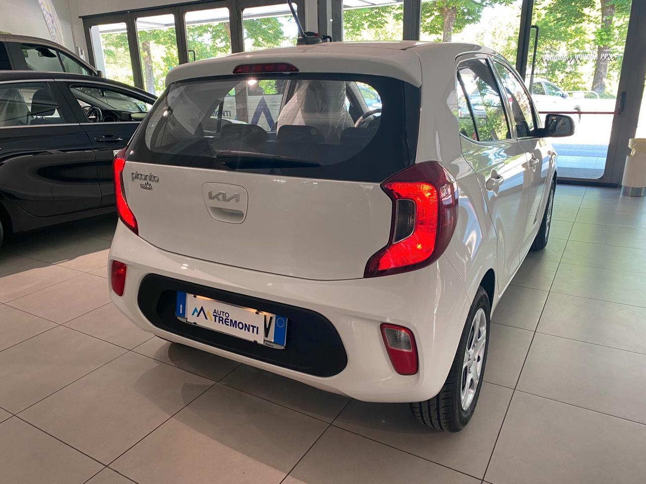 Kia Picanto 1.0 12V 5 porte Urban NEOPATENTATI