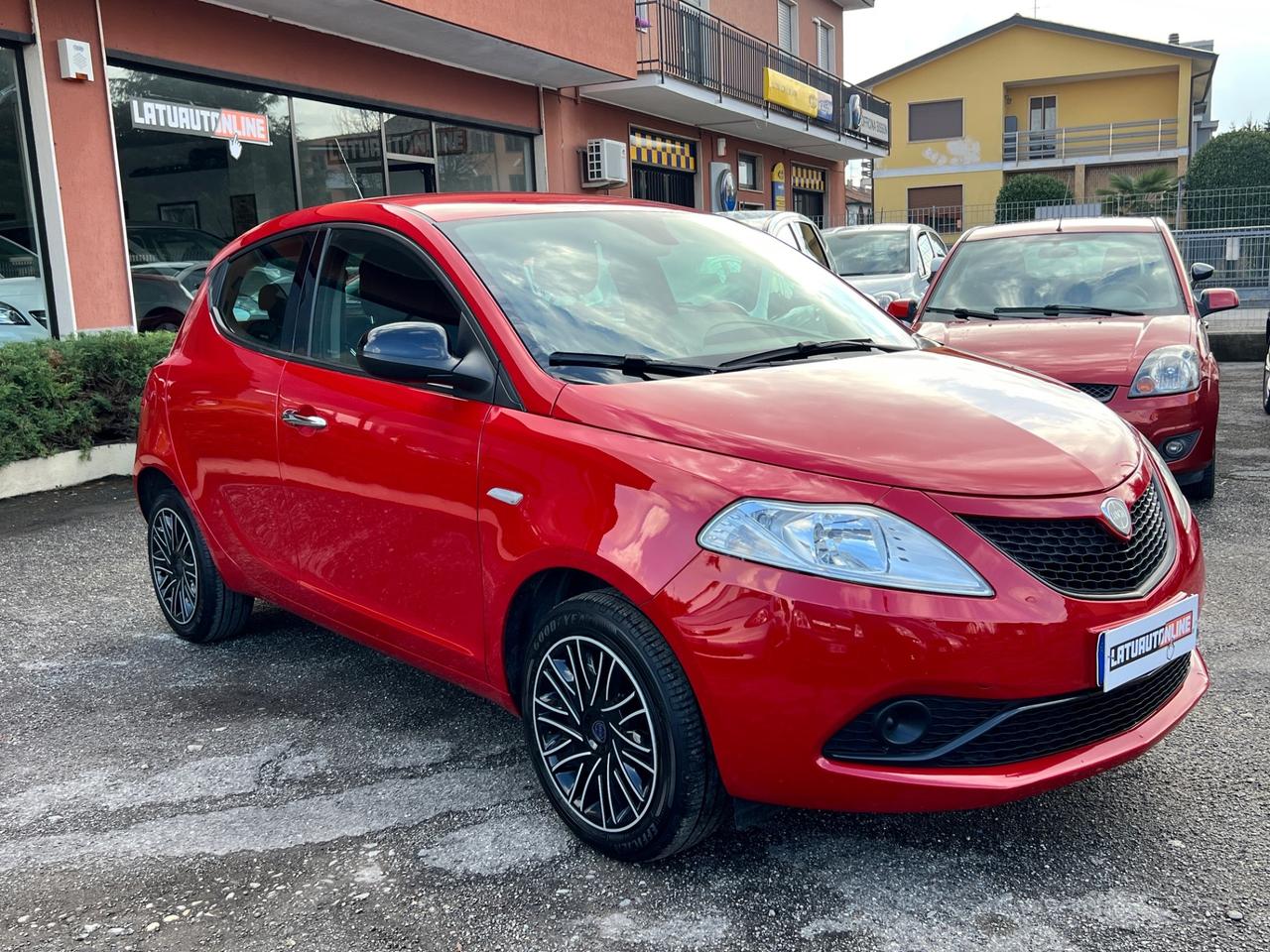 Lancia Ypsilon 1.2 69 CV 5 porte S&S Platinum