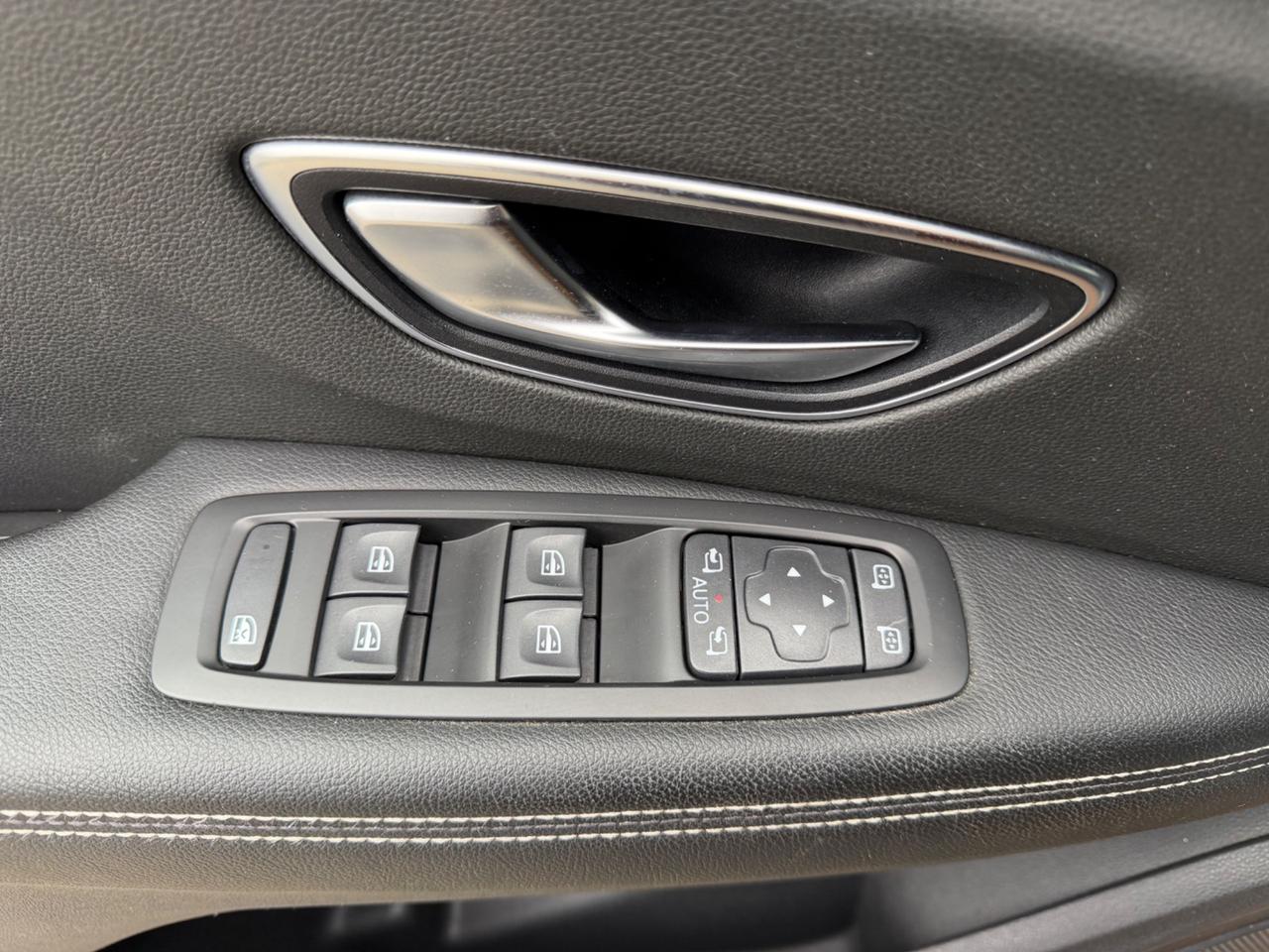 Renault Scenic Scénic dCi 8V 110 CV EDC Energy Intens