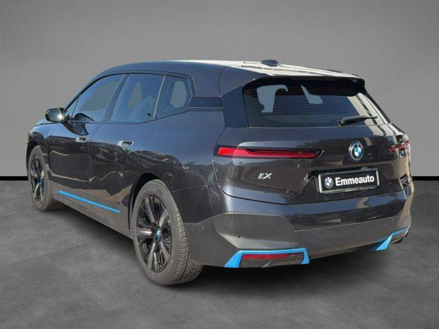 BMW iX xDrive 40