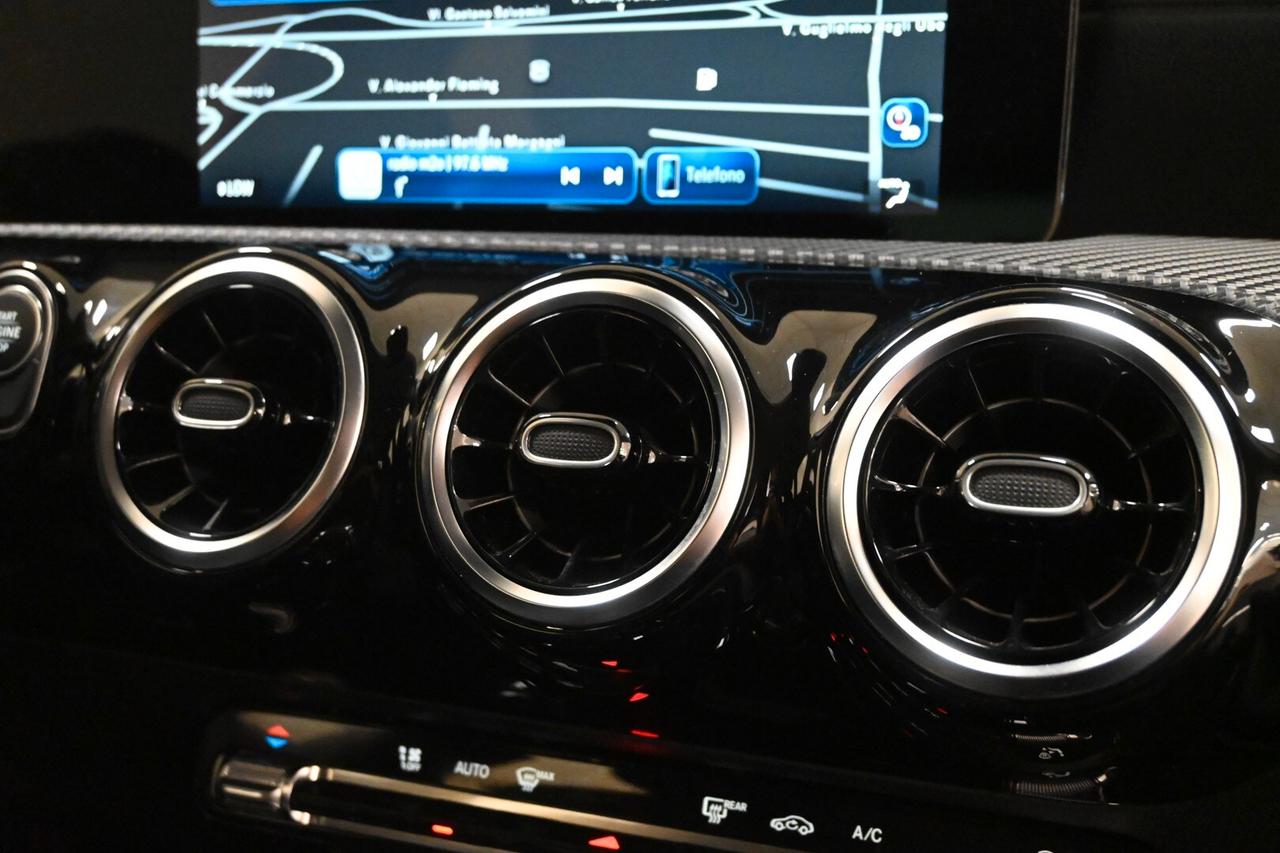 MERCEDES CLA S.Brake (X118) CLA 180 d Automati...