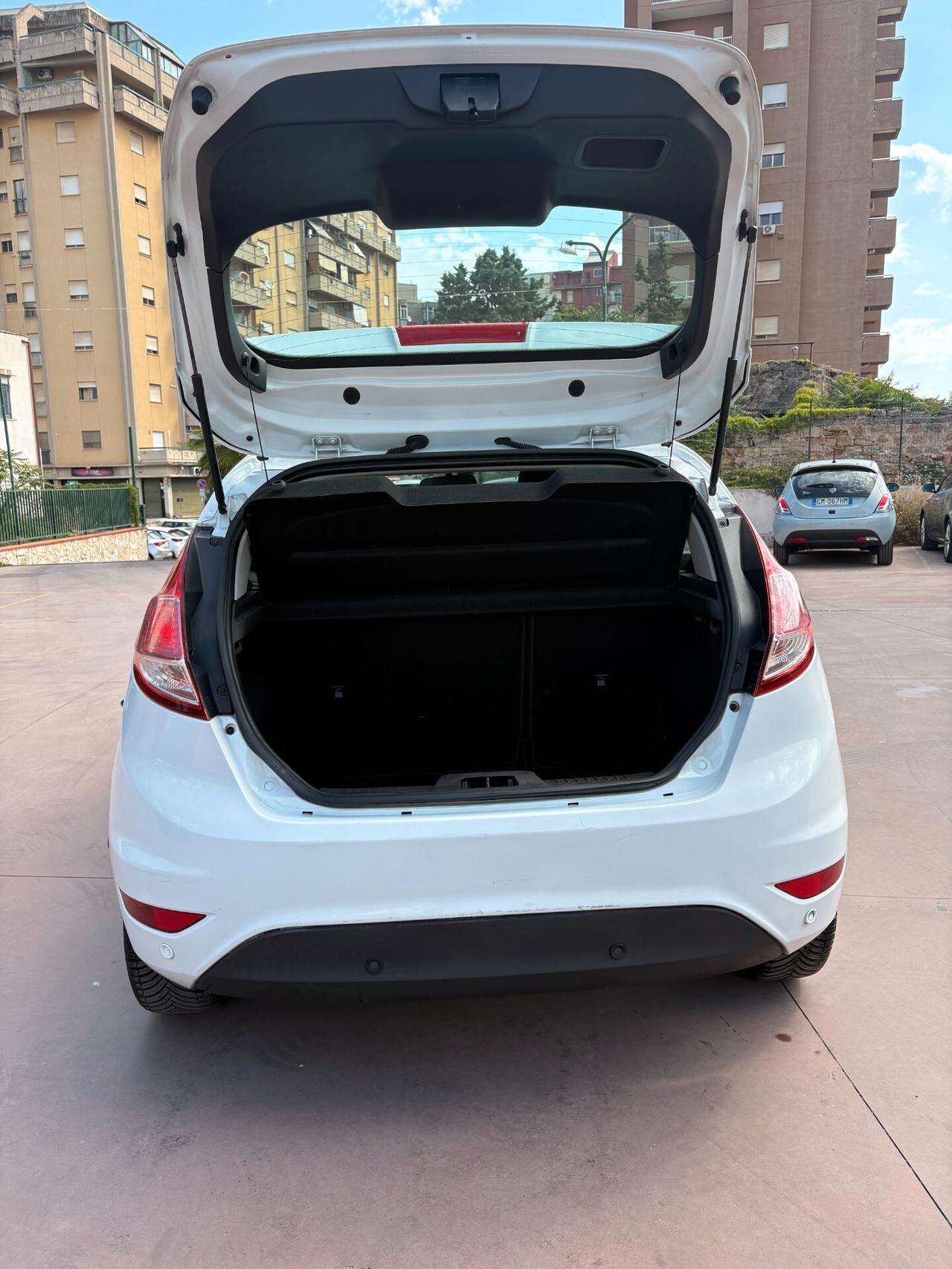 Ford Fiesta 1.5 TDCi 75CV 5 porte 1 ANNO DI GARANZIA