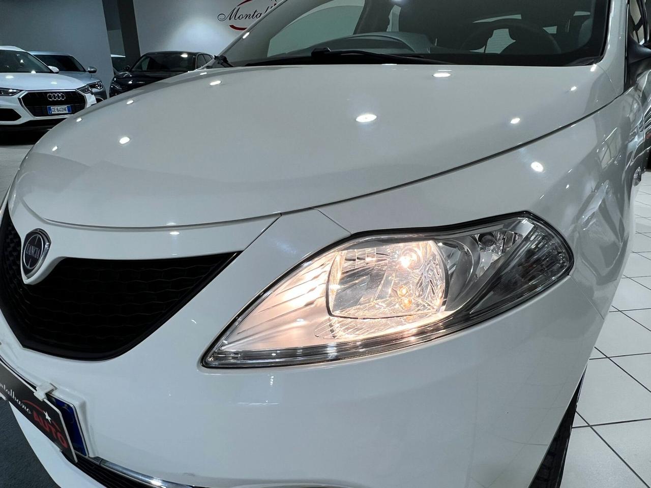 Lancia Ypsilon 1.2 69 CV 5 porte Platinum