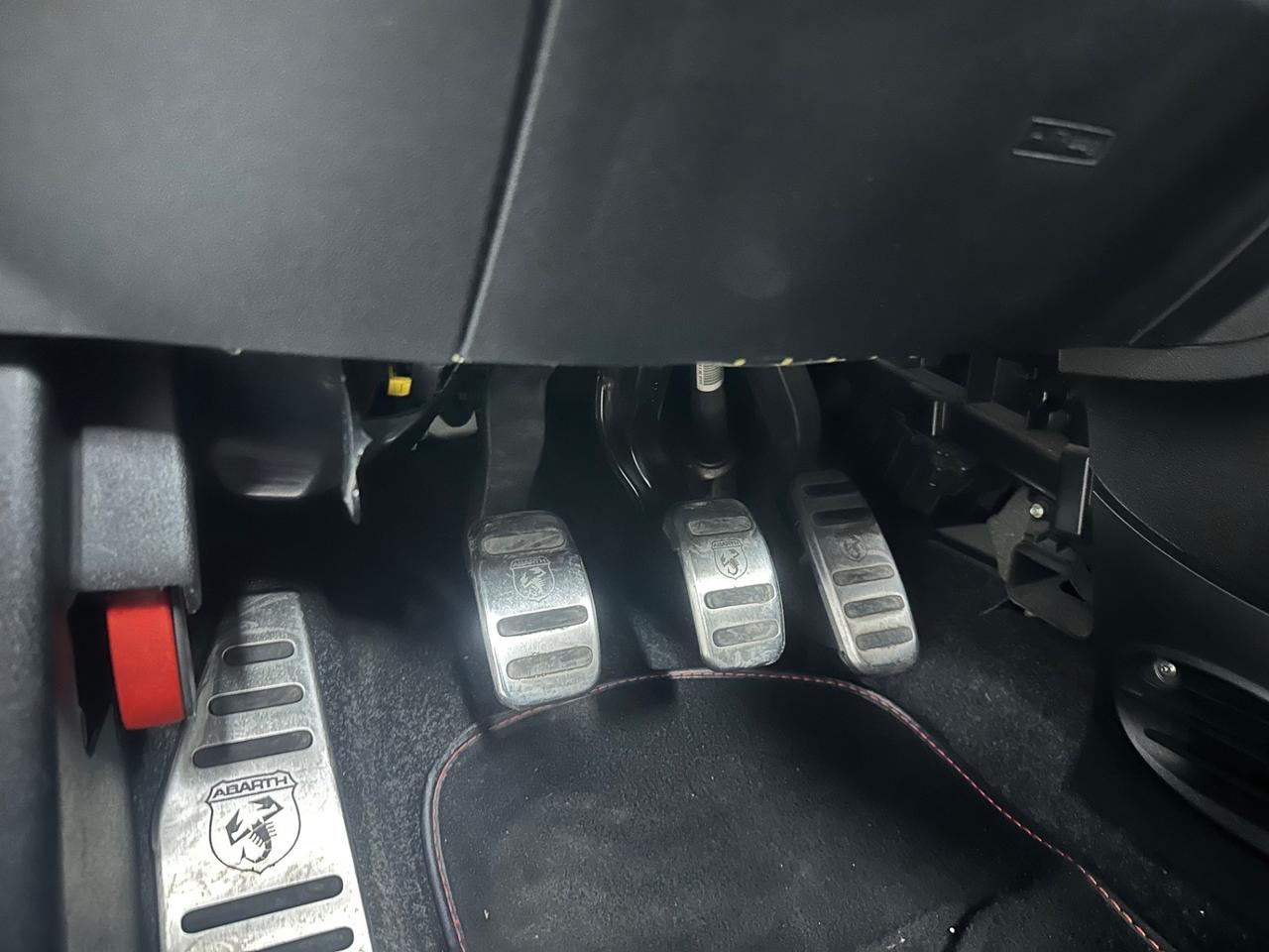 Abarth 500 C 1.4 Turbo T-Jet Custom