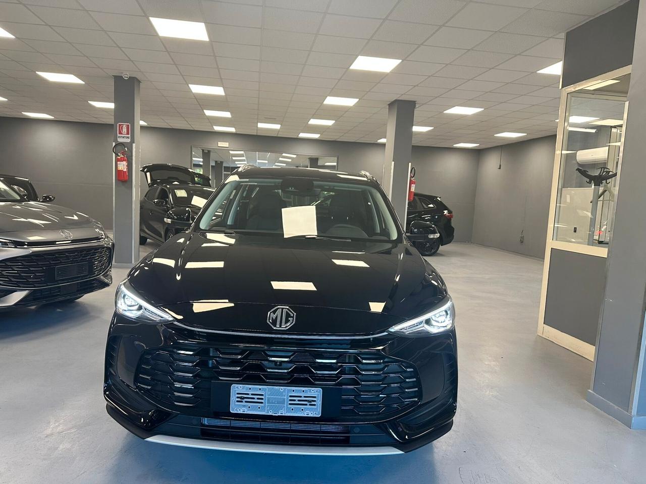 Mg ZS Hybrid+ Luxury SENZA VINCOLI