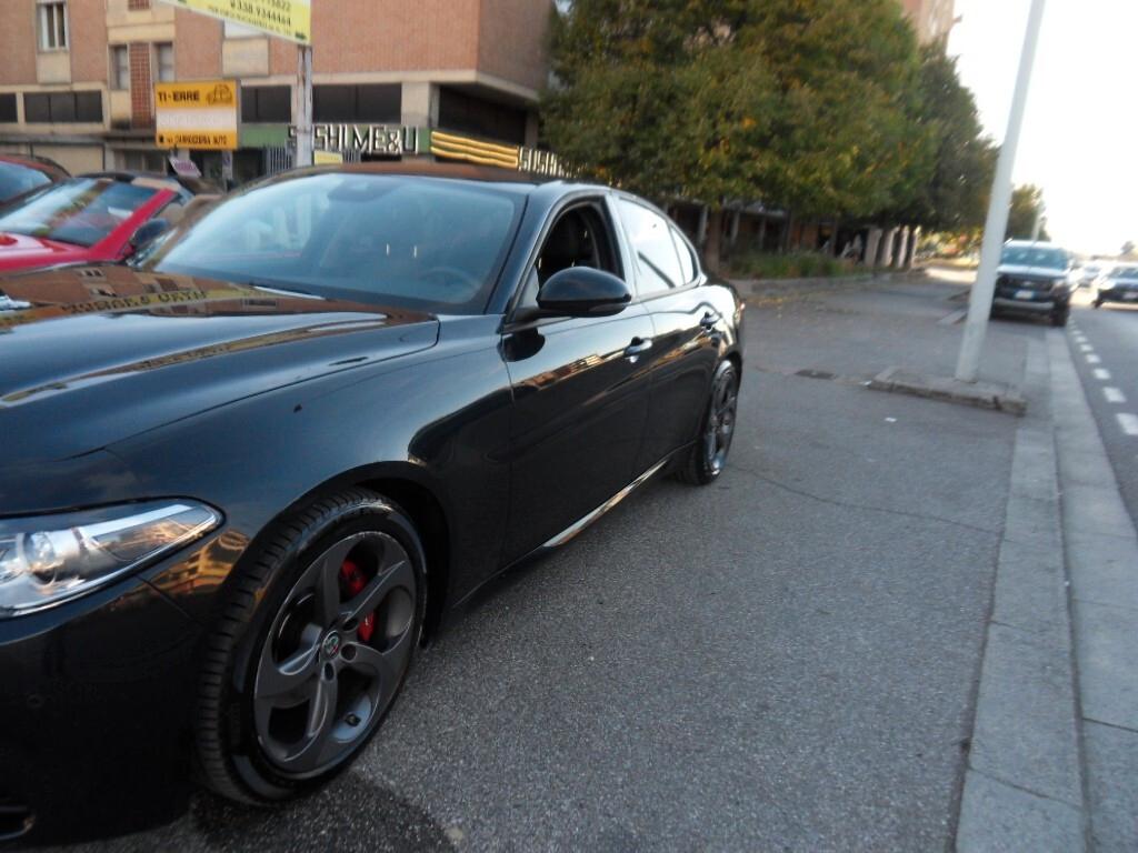 Alfa Romeo Giulia 2.2 Turbodiesel 180 CV AT8 Sport Edition