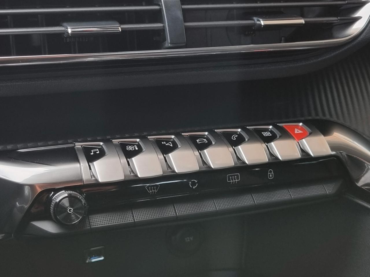 Peugeot 3008 BlueHDi 130 S&S EAT8 Active Pack