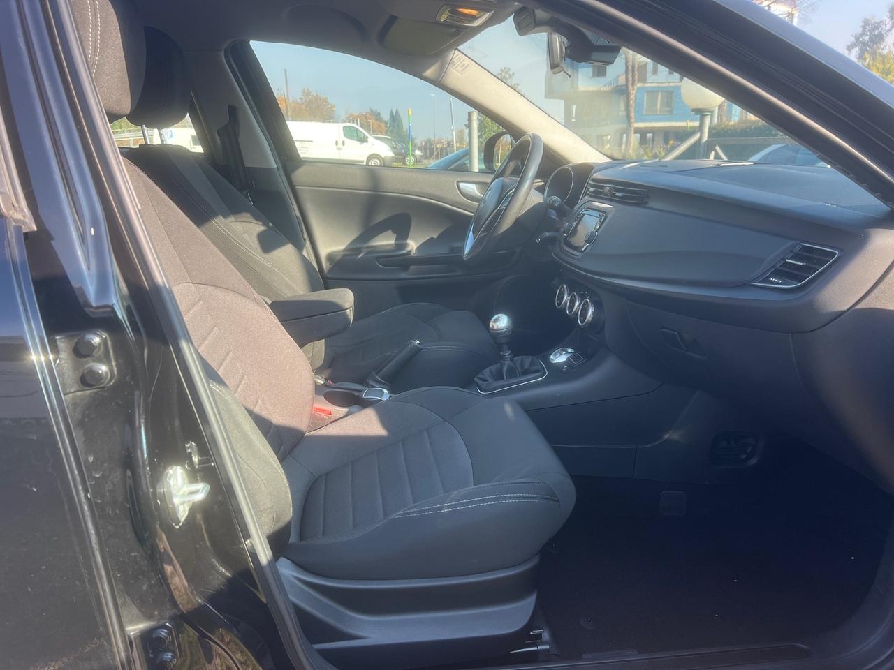 Alfa Giulietta 1.6JTDm 120CV Super-12/2017"UNIPRO"