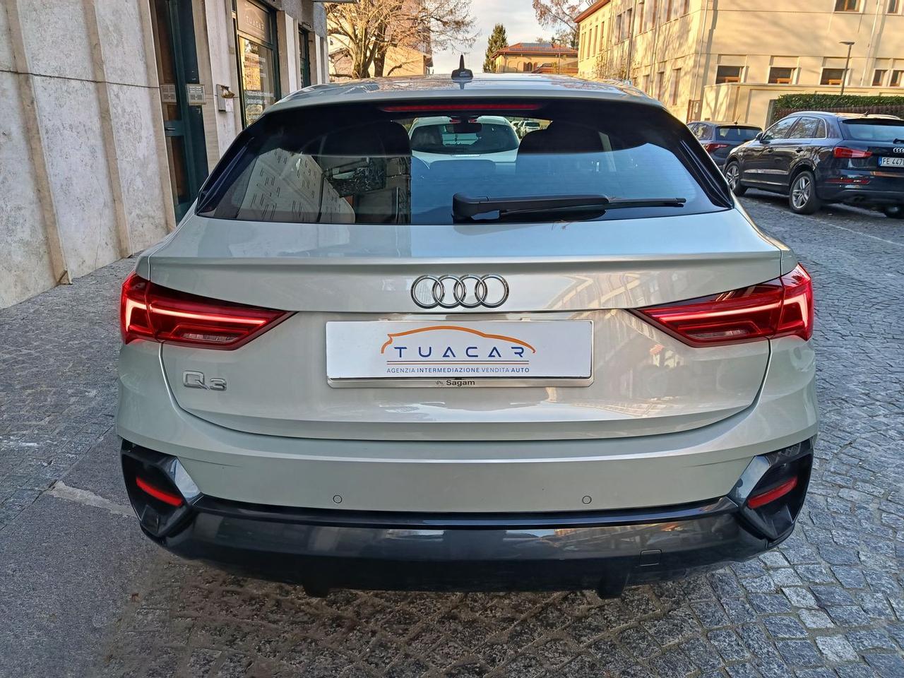 Audi Q3 Business Plus 2.0 35 TDI #8094