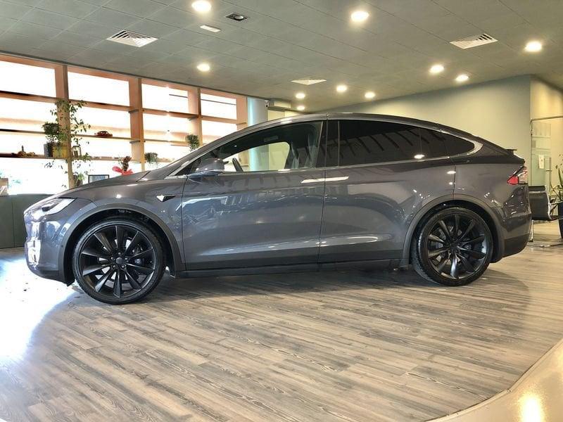 Tesla Model X Long Range AWD Raven 7 Posti Gancio traino