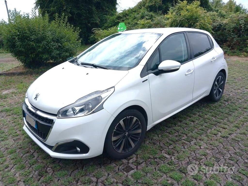 PEUGEOT 208 1,4 HDI-UNICO PROPRIETAR-4 REVISIONI