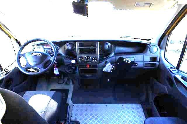 FOOD TRUCK Iveco Daily 35 S pat B passo corto euro 5