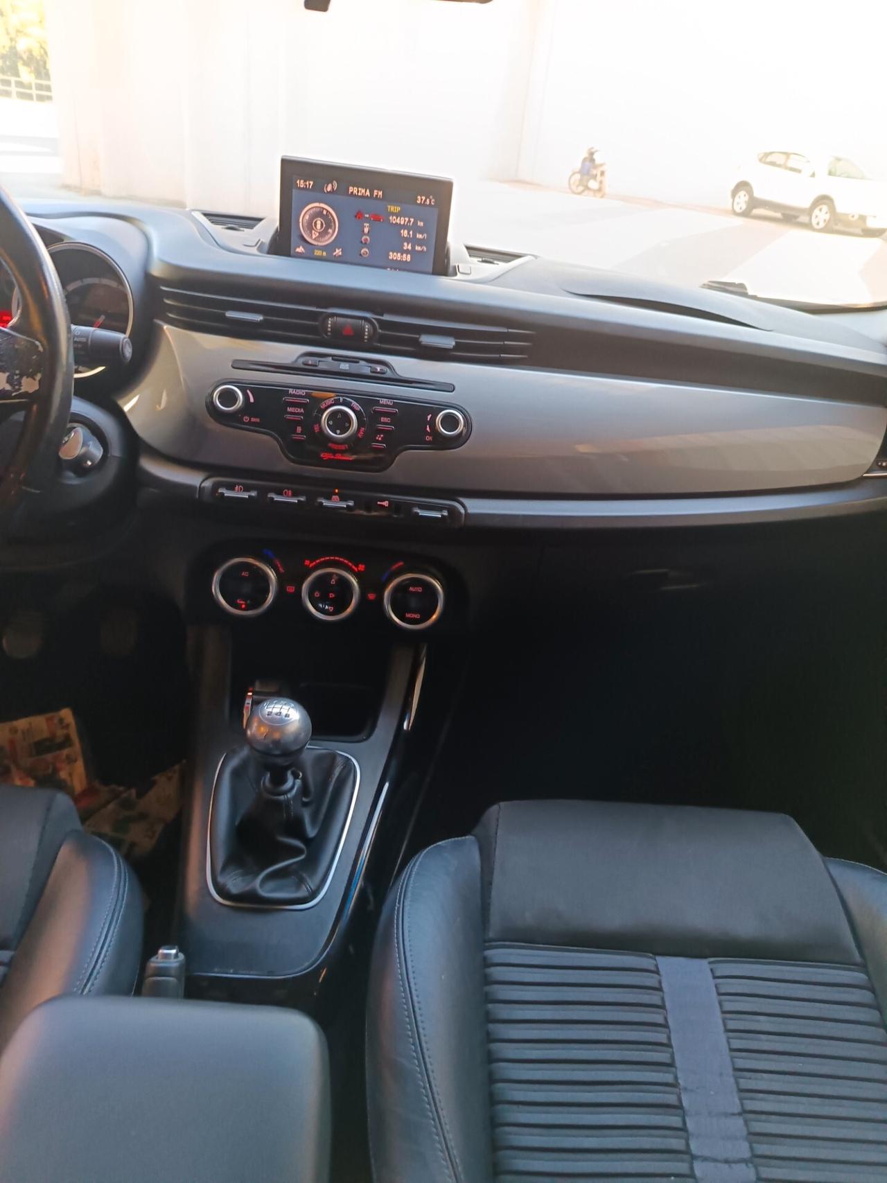 Alfa Romeo Giulietta 1.6 mj 105 CV Distinctive
