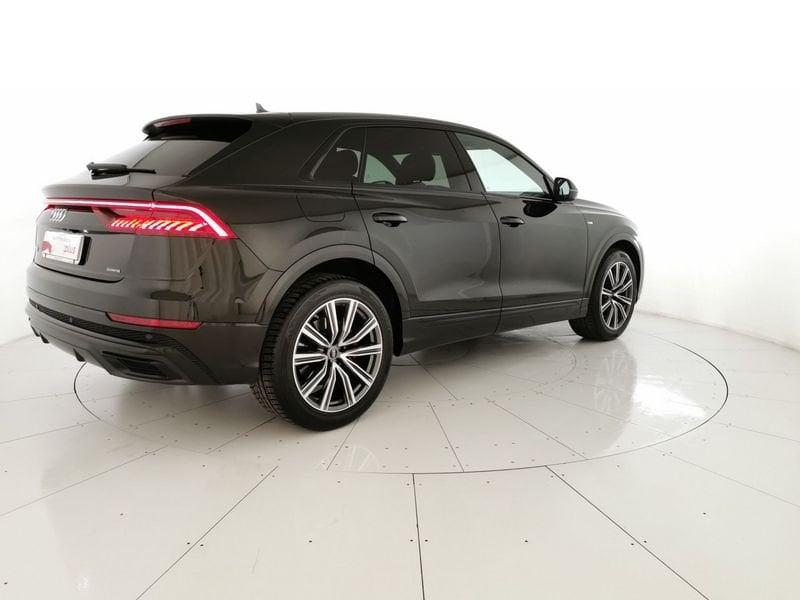 Audi Q8 55 TFSI QUATTRO TIPTRONIC