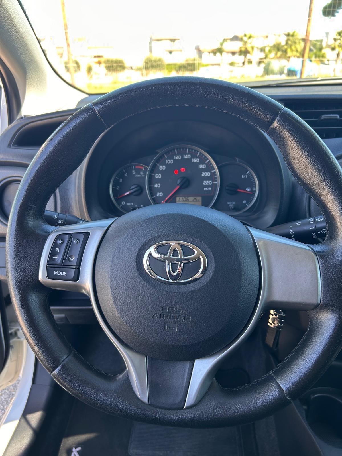 Toyota Yaris 1.4 D-4D 5 porte Lounge