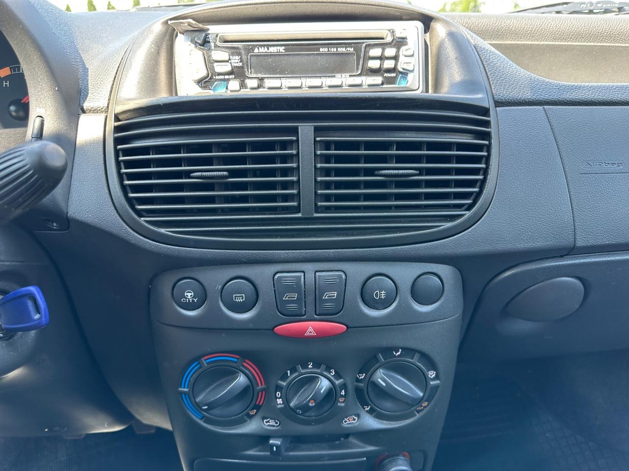 Fiat Punto 1.2 BENZINA NEOPATENTATI
