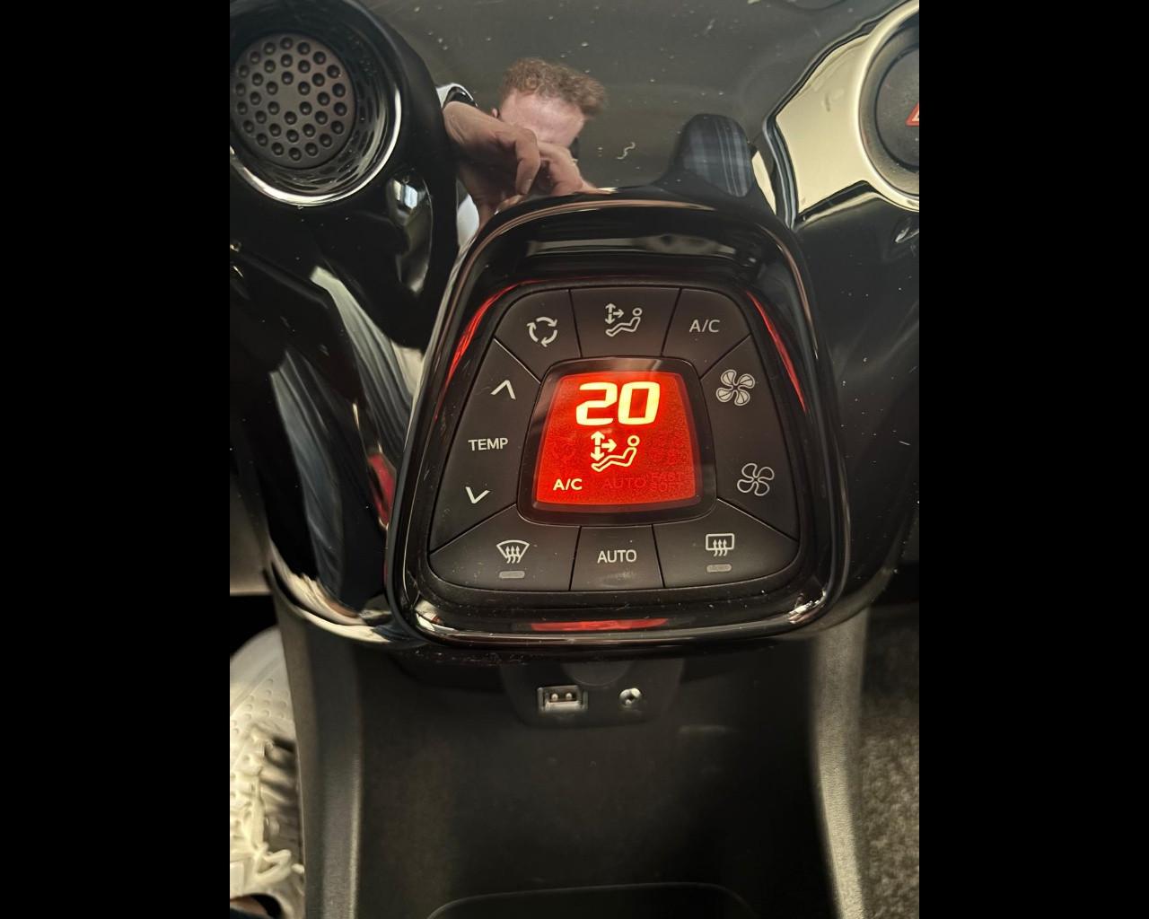 PEUGEOT 108 - 108 5p 1.0 vti Allure Top!