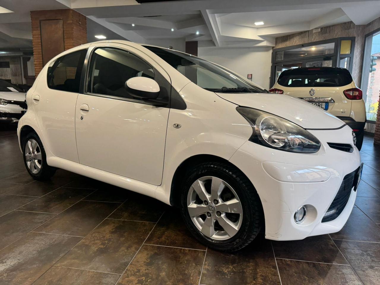 Toyota Aygo 1.0 12V VVT-i 5 porte Active Connect