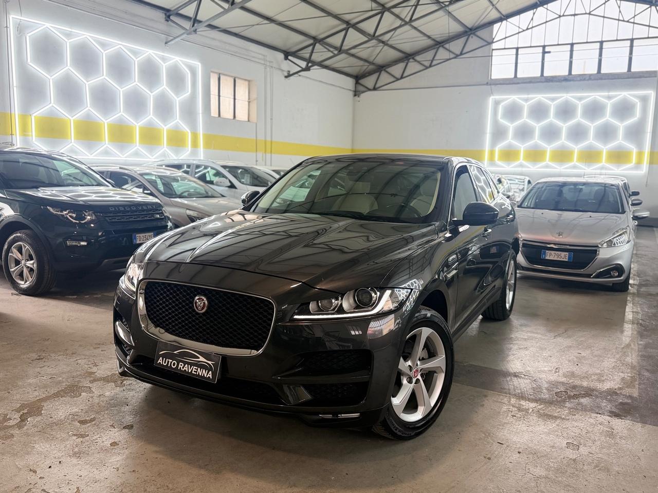 Jaguar F-Pace 2.0 D 180 CV AWD aut. Pure