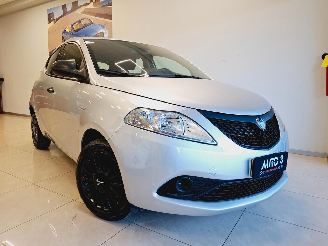 Lancia Ypsilon 1.0 FireFly 5 porte S&S Hybrid Gold