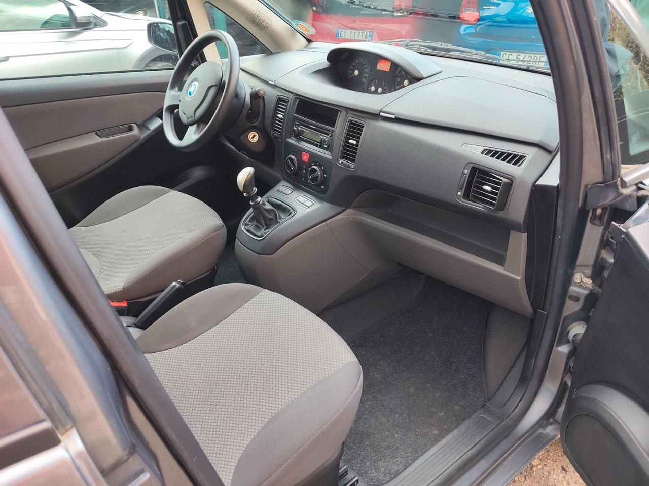 FIAT IDEA OTTIMA PER FAMIGLIA OK NEOPATENTATI!