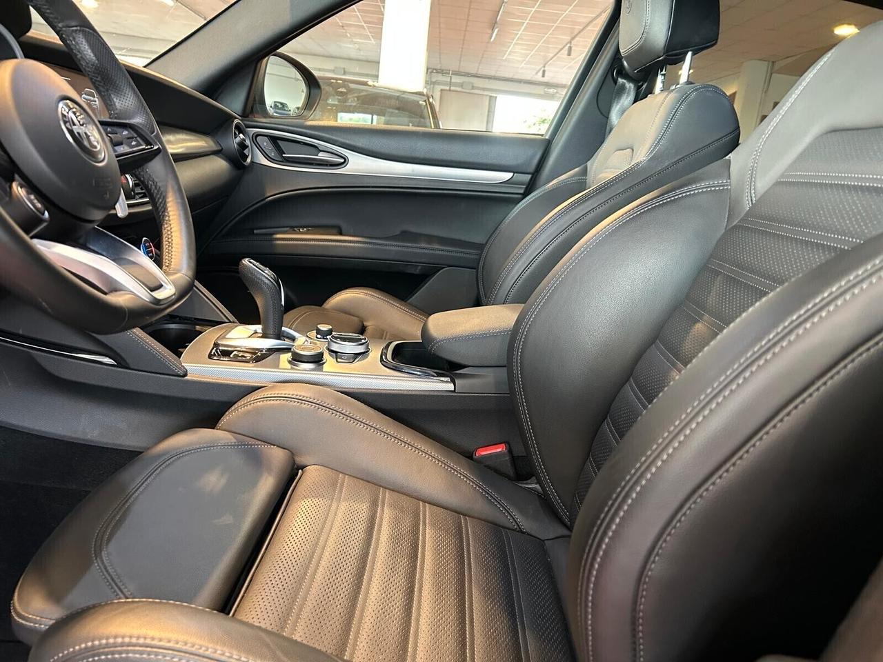 Alfa Romeo Stelvio VELOCE 2.2 Turbodiesel AT8 Q4 SPOTICAR