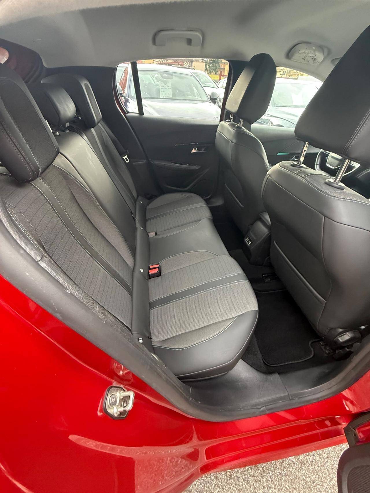 208 1.2 benzina/unipro/rate/permute/garanzia/neopatentati