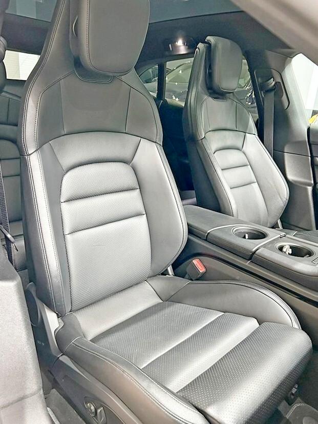Porsche Taycan 4 Cross Turismo