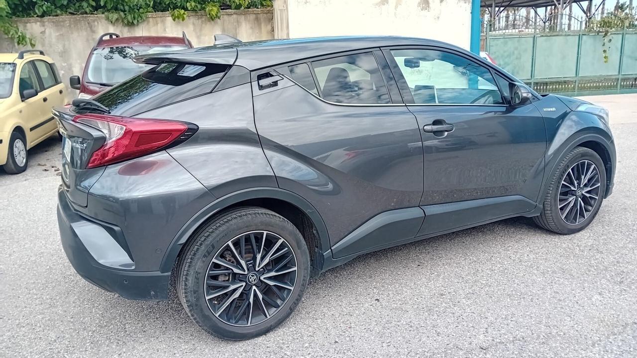 Toyota CHR 1.8 hybrid-c.autom-full-2017