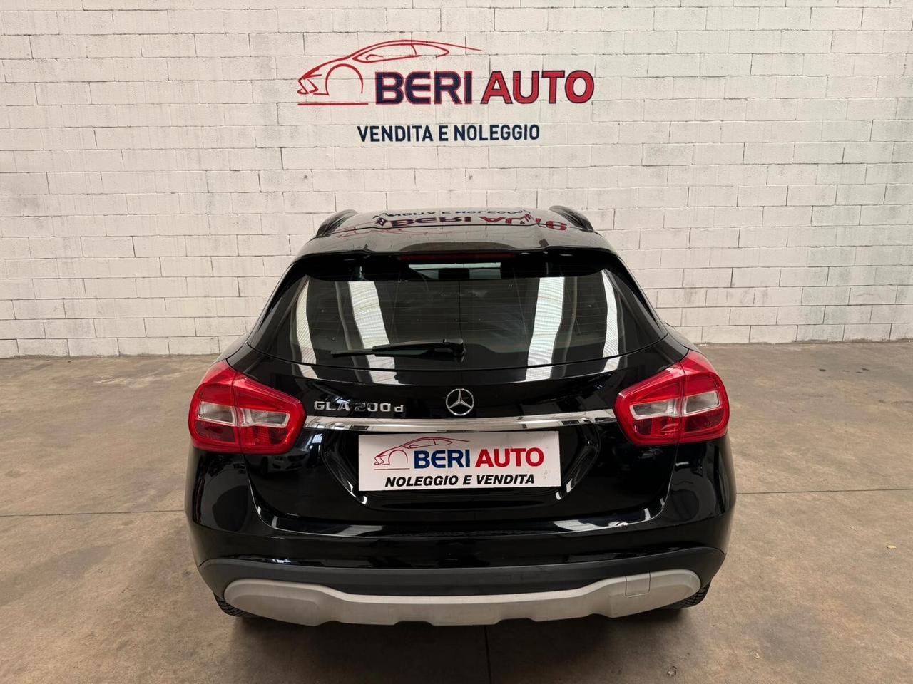 Mercedes-benz GLA 200 allestimento premium