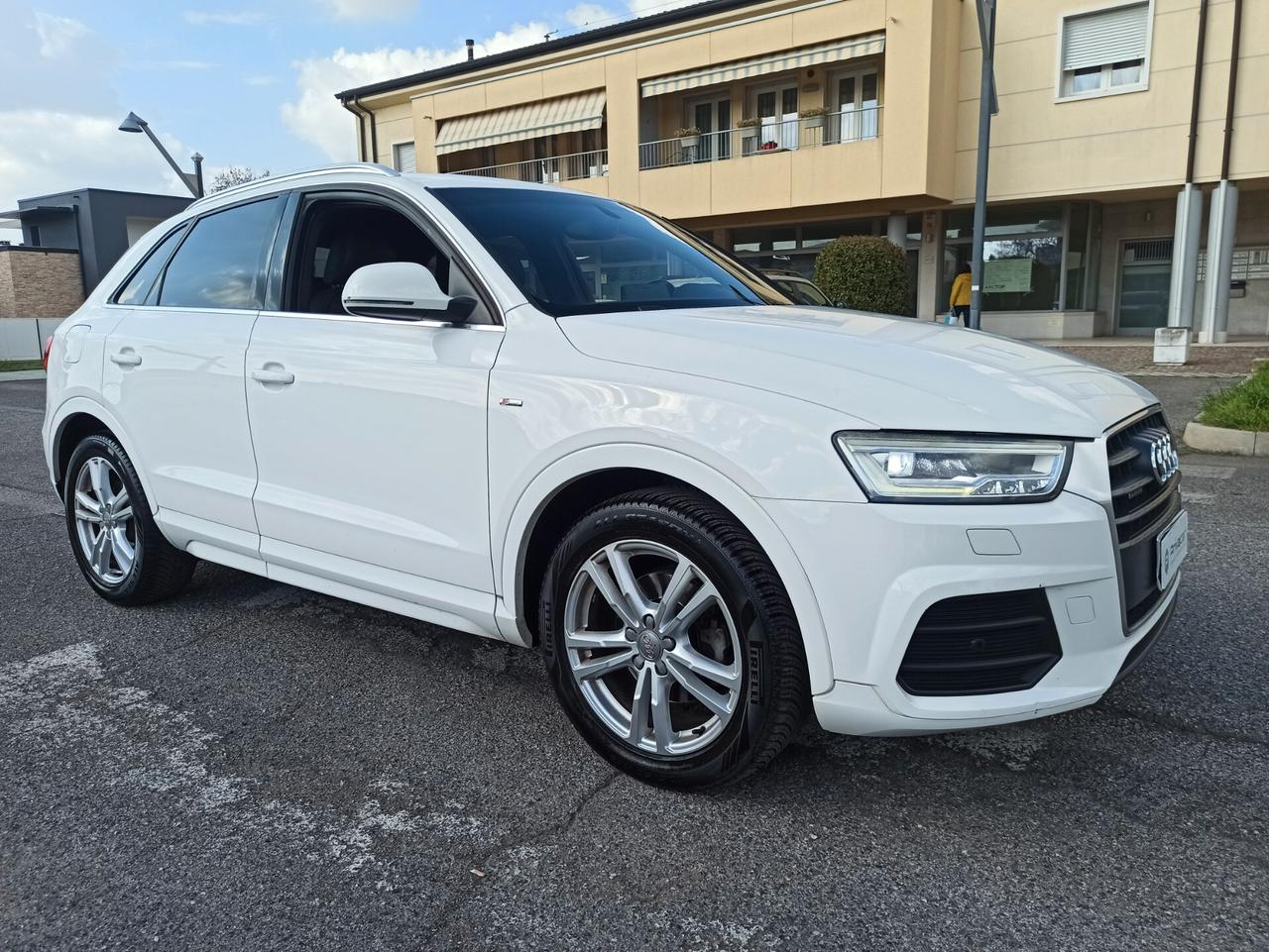 Audi Q3 2.0 TFSI 180 CV quattro S tronic Sport