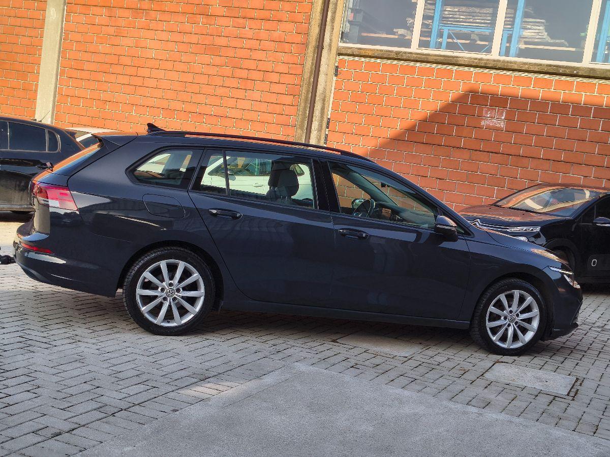 VOLKSWAGEN - Golf - Variant 2.0 TDI SCR Style