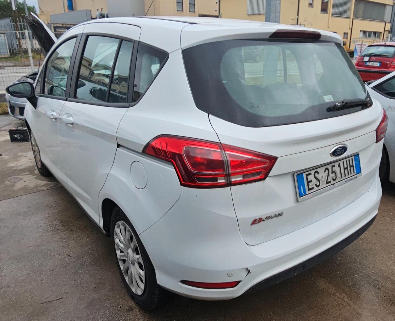 Ford B-Max 1.4 90 CV GPL GUIDABILE DA NEOPATENTATI