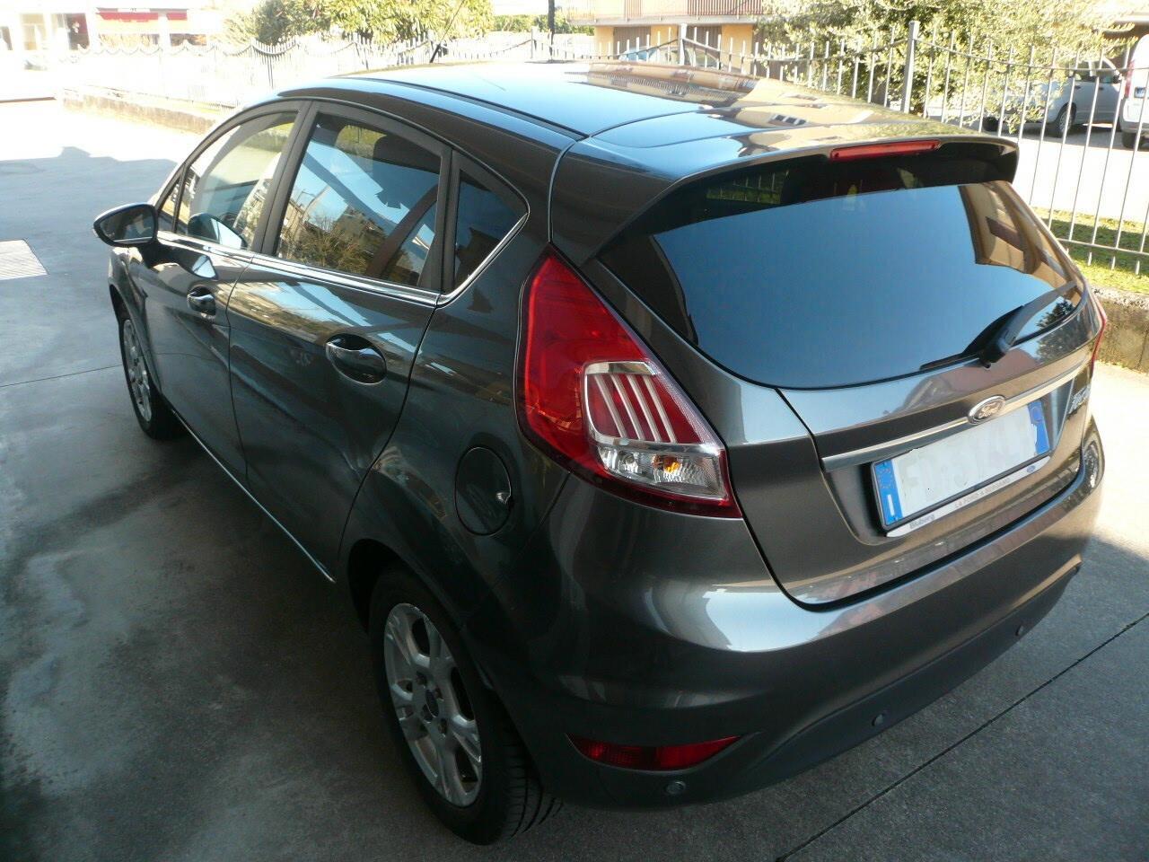 Ford Fiesta 1.0 80CV 5 porte Black & White Edition