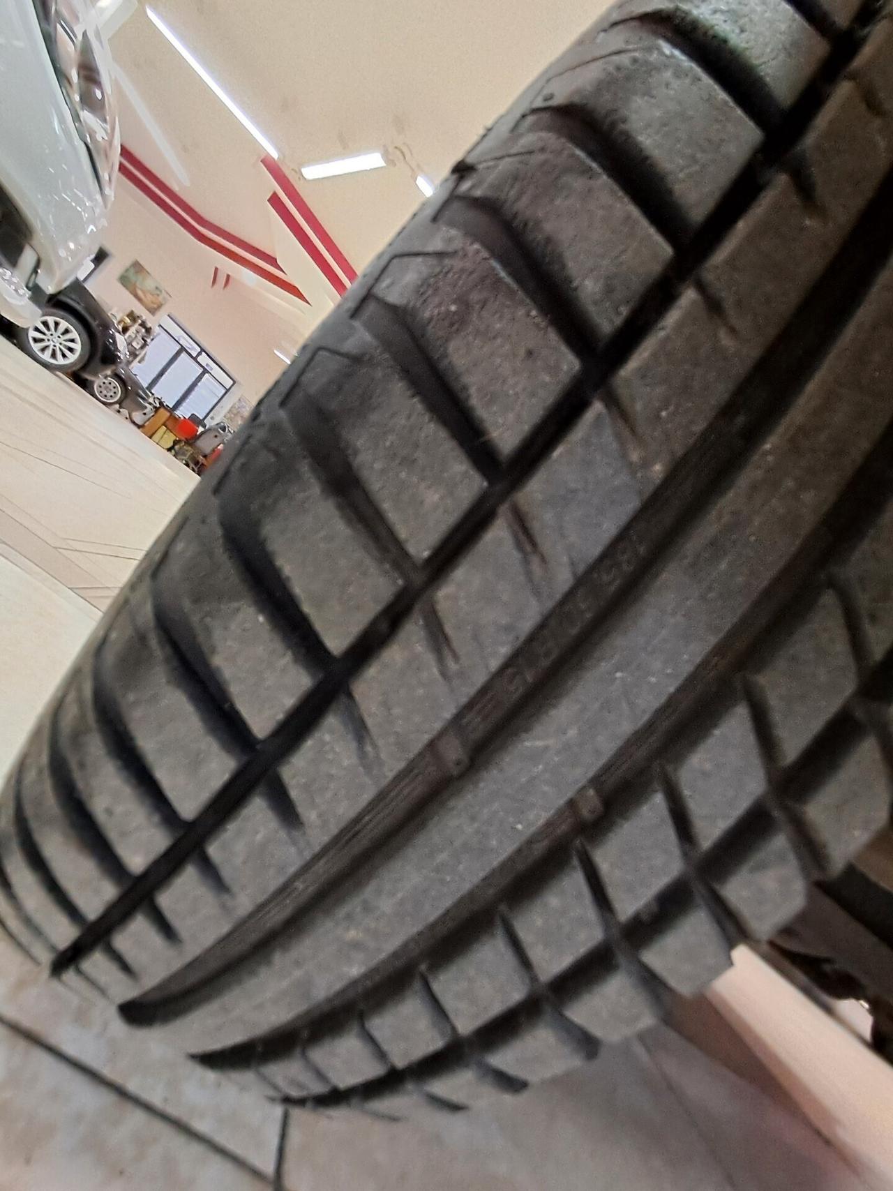 Toyota Yaris 1.0 5 porte Sol