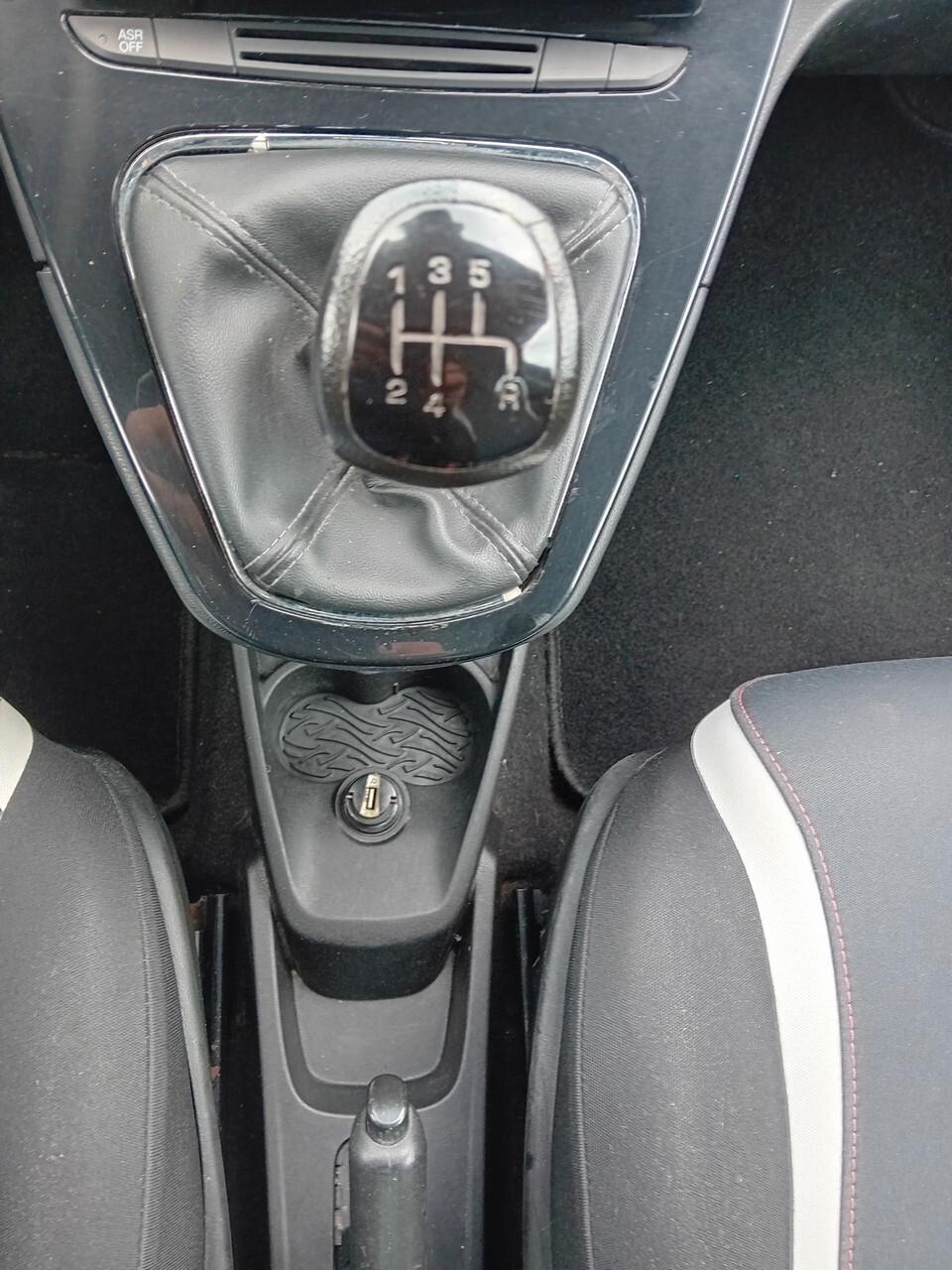 Lancia Ypsilon 1.2 69 CV 5 porte Elefantino