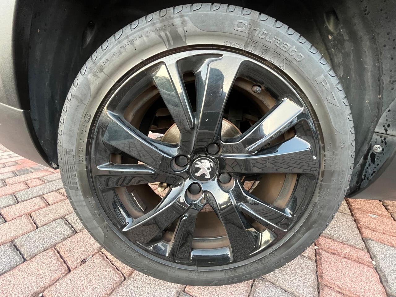 Peugeot 2008 BlueHDi 120 S&S Black Matt