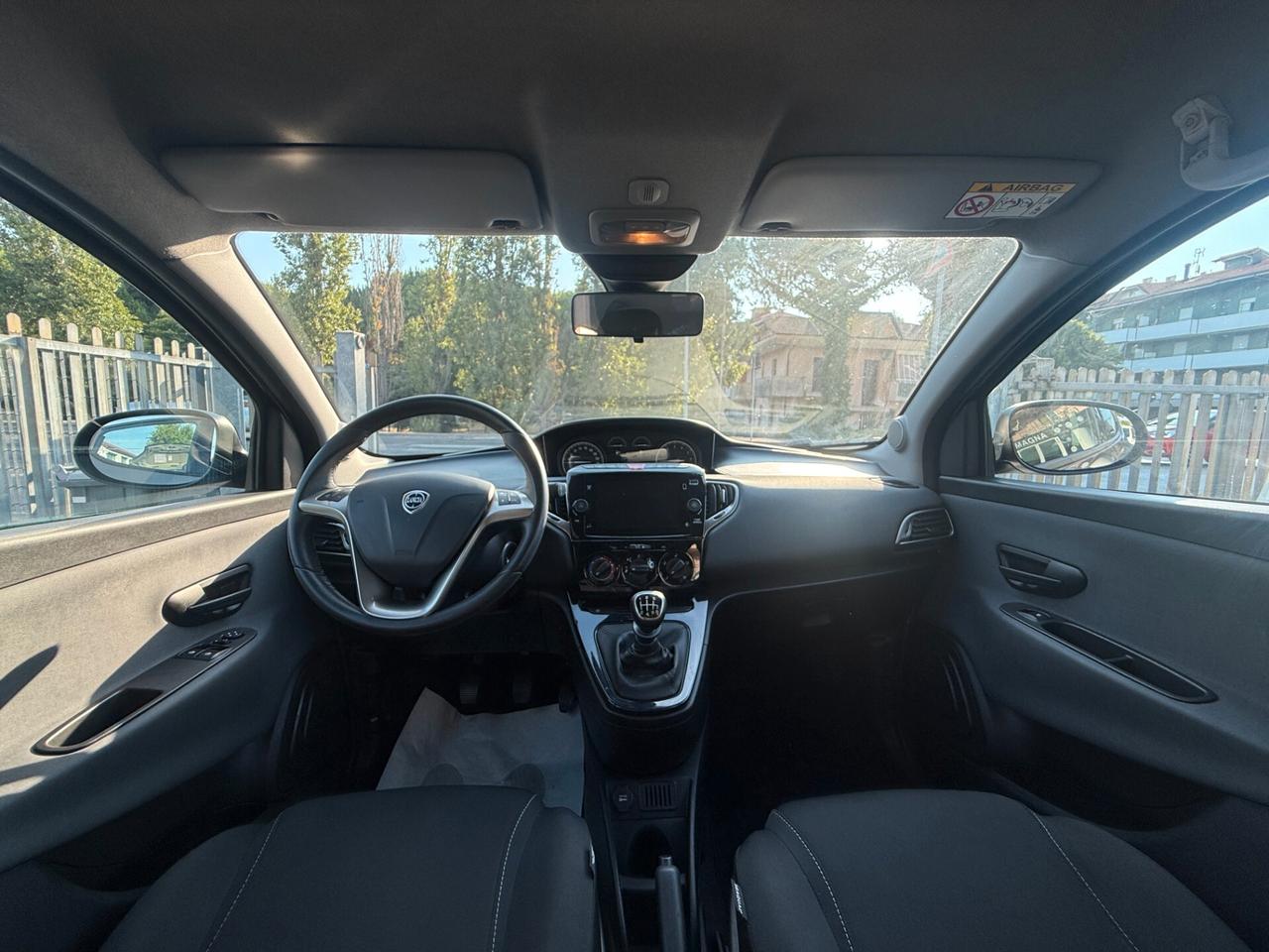 Lancia Ypsilon 1.0 FireFly 5 porte S&S Hybrid Gold NESSUN VINCOLO