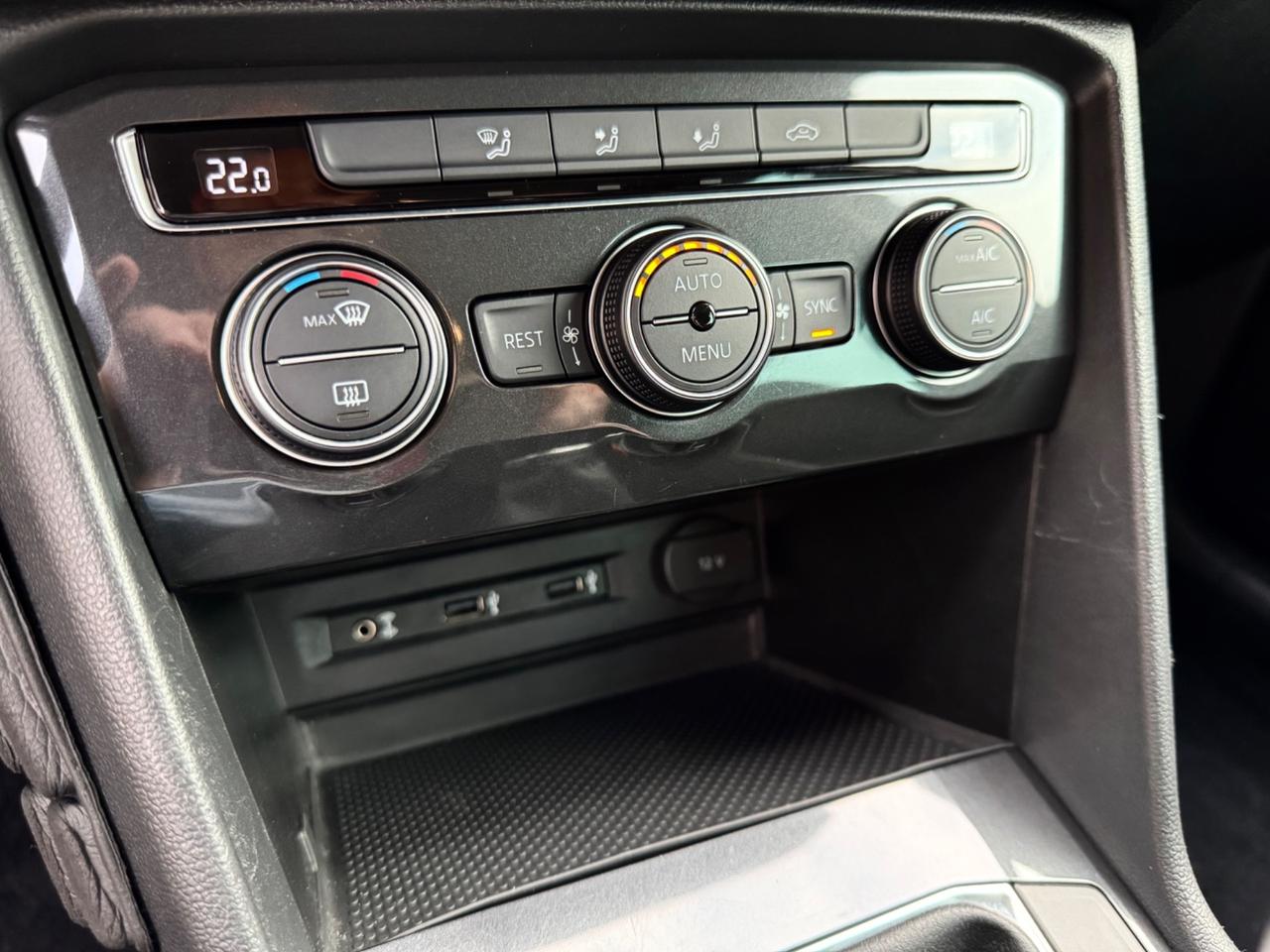 Volkswagen Tiguan 2.0 TDI SCR 4MOTION Business BlueMotion Technology