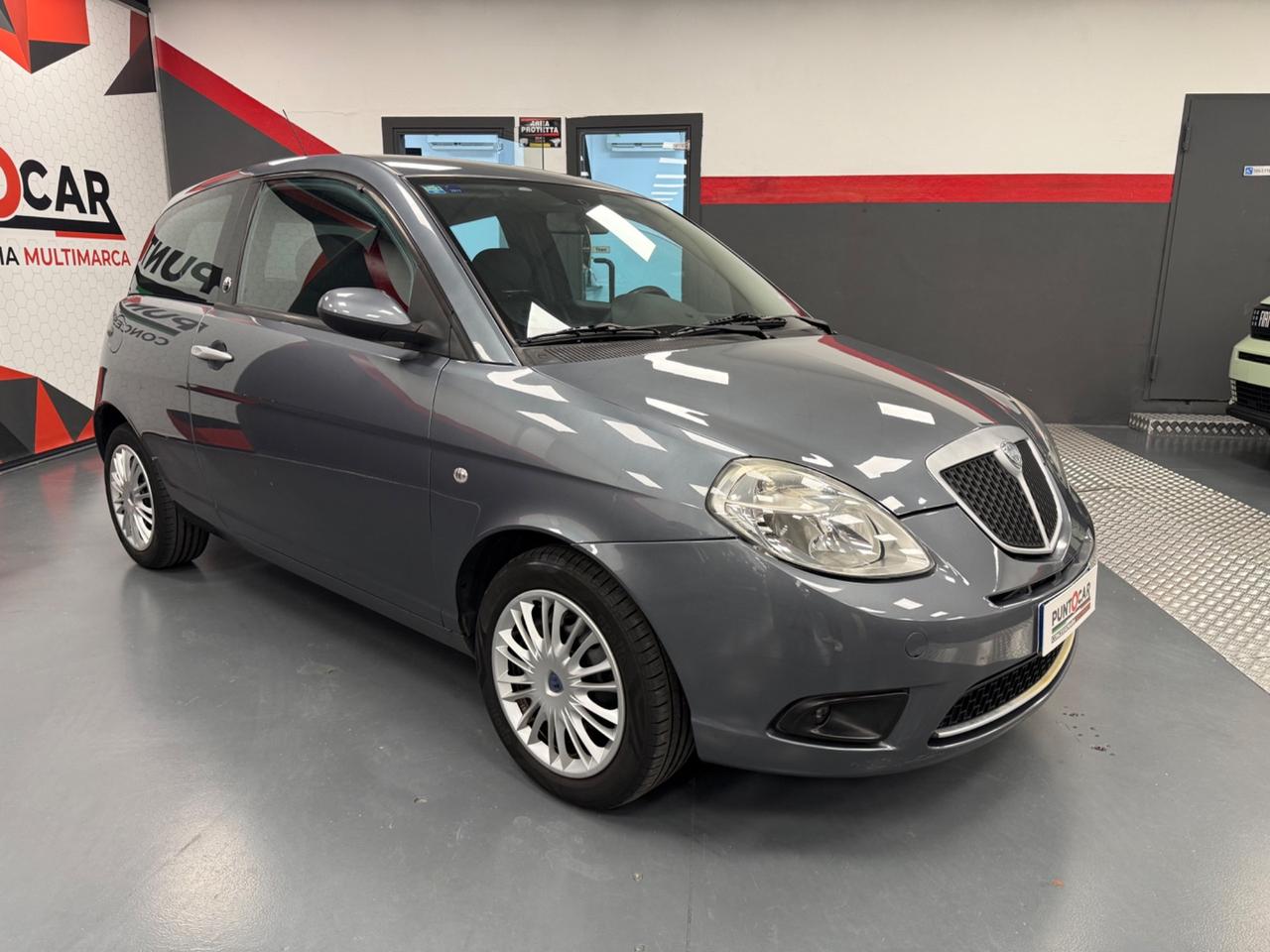 Lancia Ypsilon 1.4 Oro Ecochic GPL