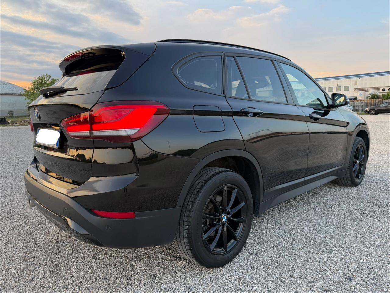 Bmw X1 sDrive16d Business Advantage Black Edition 2021