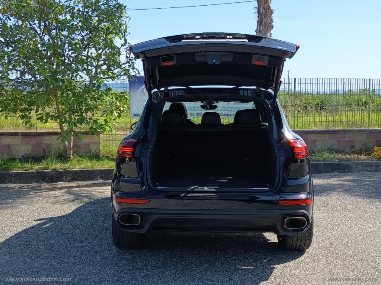 PORSCHE Cayenne 3.0 Diesel Platinum Edition