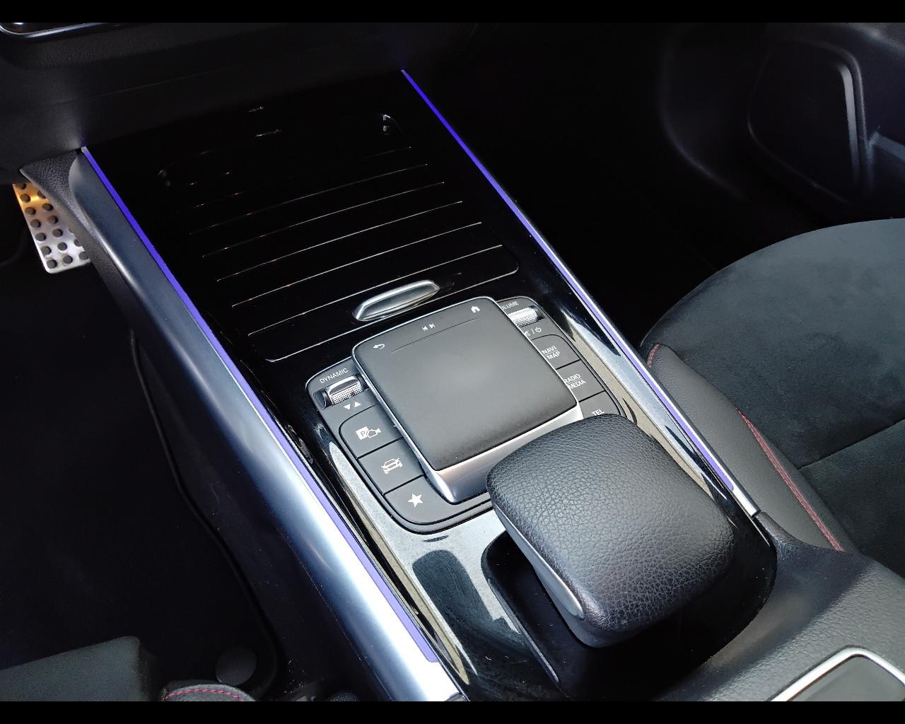 Mercedes-Benz GLA-H247 2020 - GLA 180 d Premium auto
