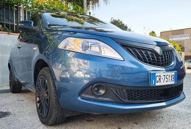 PARI A NUOVA YPSILON 1.0HYBRID 10/2023 KM 39.000