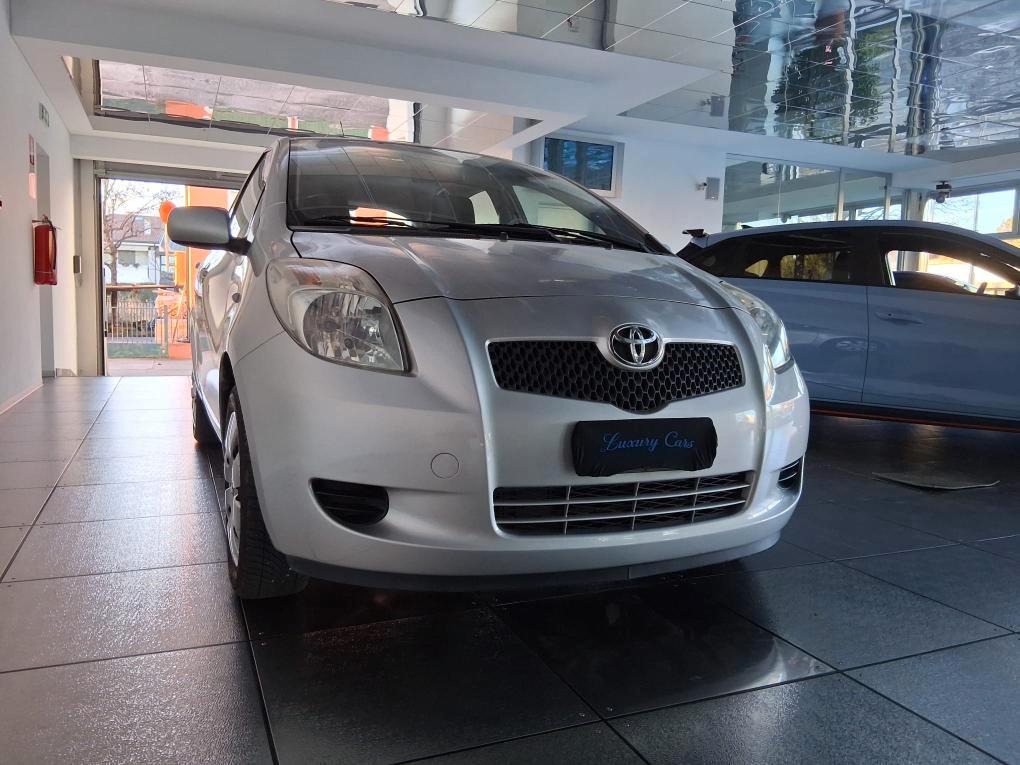 TOYOTA YARIS 1.0 BENZINA IDONEA NEOPATENTATI